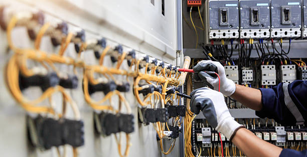 Professional Electrician technician working in Crystal River, FL